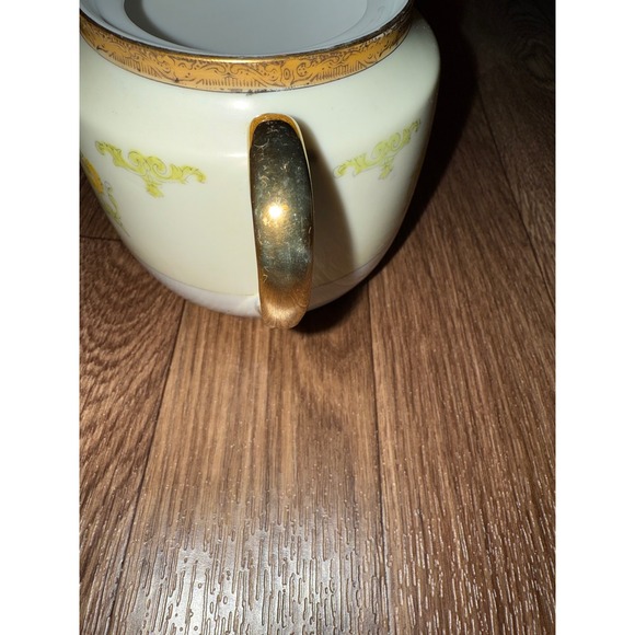 Vintage Cream Floral Sugar Bowl with Lid and Creamer Set Made‎ in Japan - Picture 5 of 15
